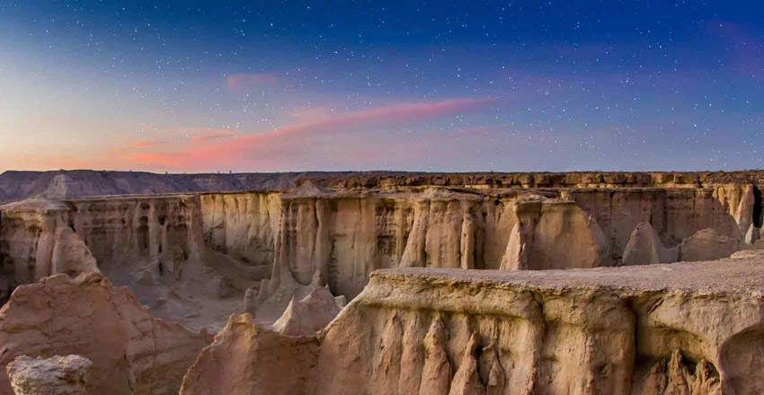 دره ستارگان قشم، شگفتیهای طبیعت با صخرههای عجیب و غریب شبیه به سطح سیارات